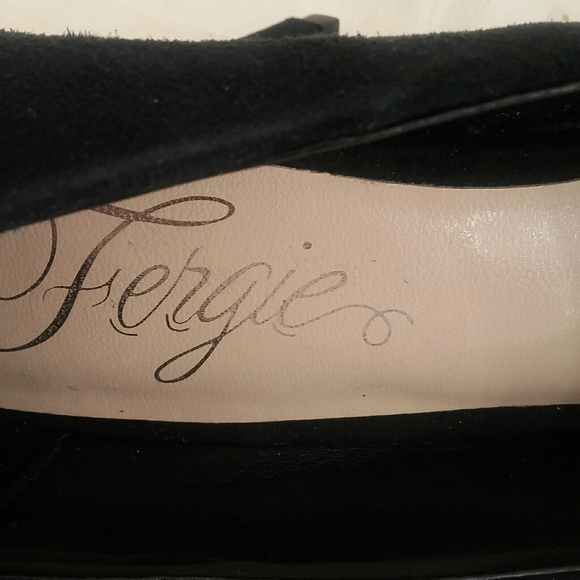 Shoes - Picture 2 of 5